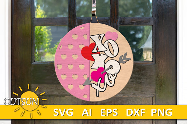 Xoxoxo with hearts round door hanger SVG file for use with laser cutters and / or Cricut / Silhouette craft cutting machines