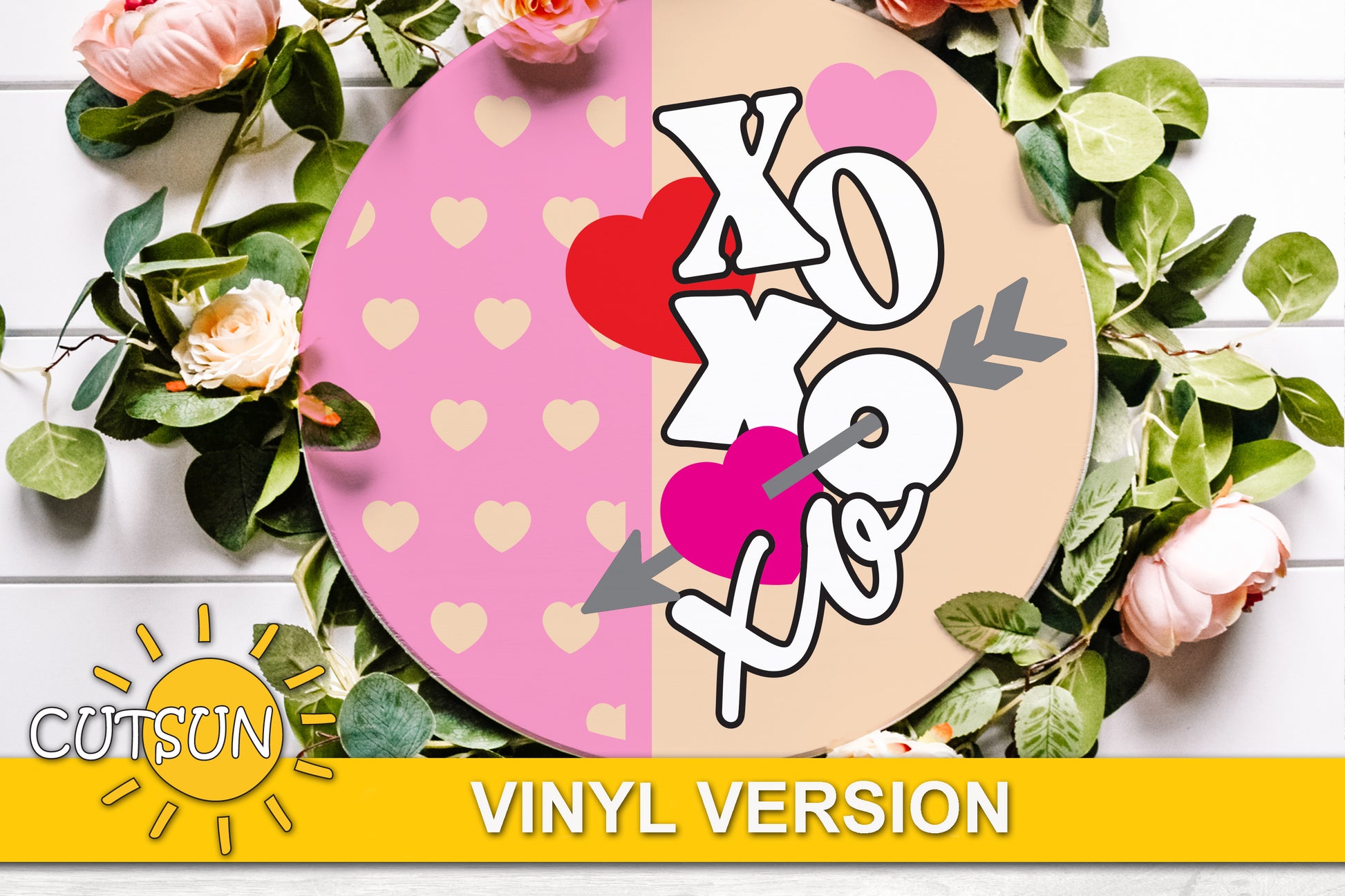 Xoxoxo with hearts round door hanger SVG file for use with laser cutters and / or Cricut / Silhouette craft cutting machines